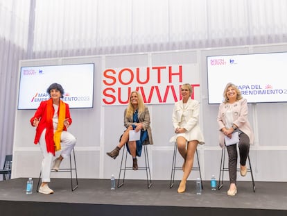 De izquierda a derecha, la fundadora y presidenta de South Summit, María Benjumea, la consejera de Economía de la Comunidad de Madrid, Rocío Albert, la secretaria de Estado de Digitalización e Inteligencia Artificial, Carme Artigas y la Delegada del Área de Economía, Innovación y Hacienda del Ayuntamiento de Madrid, Engracia Hidalgo, durante la presentación del Mapa del Emprendimiento 2023