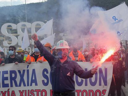 Manifestación por el futuro de A Mariña.