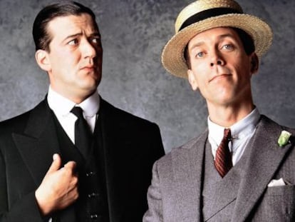 En Jeeves & Wooster, Stephen Fry, ayuda de cámara de un aristocrático Hugh Laurie, se referiría a sí mismo como "el caballero personal del caballero".