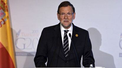 El presidente del Gobierno español, Mariano Rajoy, durante una rueda de prensa con motivo de la décima cumbre del G20 en Anatolia (Turquía).