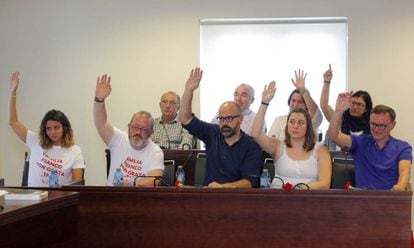 Momento en el que el pleno de Sada votaba el sábado iniciativas encaminadas a la incorporación del Pazo de Meirás a patrimonio público y que sea el ayuntamiento quien gestione las visitas al inmueble.