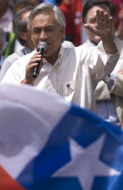 Piñera, en un mitin en 2010.