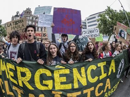 Manifestants contra el canvi climàtic a Barcelona.