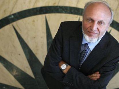 Hans-Werner Sinn posa en la sede del IFO en M&uacute;nich.