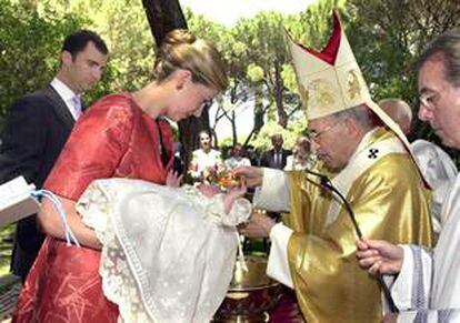 Miguel de los Santos Urdangarín Borbón recibió su bautismo en los jardines de La Zarzuela.