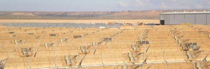 Primera planta híbrida (solar-gas) en construcción en el mundo de Abengoa.