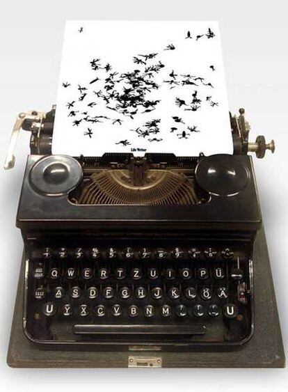 Las palabras escritas se convierten en código genético de virtuales insectos en esta máquina de Sommerer y Mignonneau.
