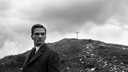 Pier Paolo Pasolini, en Monte Testaccio (Roma), en 1960.