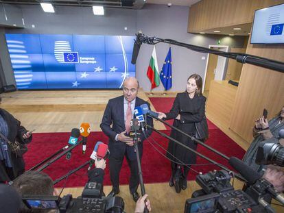 El ministro Luis de Guindos, durante la rueda de prensa en Bruselas.