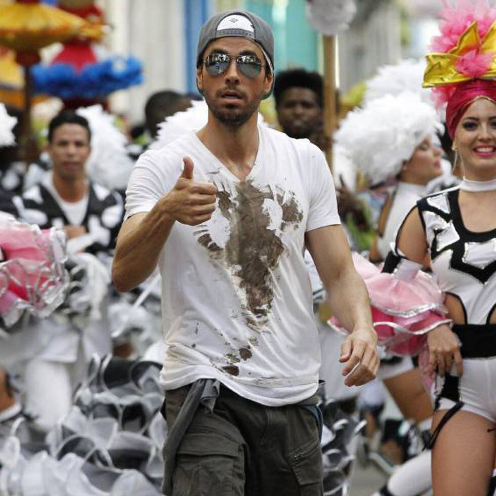 Enrique Iglesias baila en las calles de La Habana | Estilo | EL PAÍS