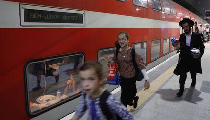 Un tren en la estación Isaac Navon de la línea de alta velocidad, en septiembre en Jerusalén.