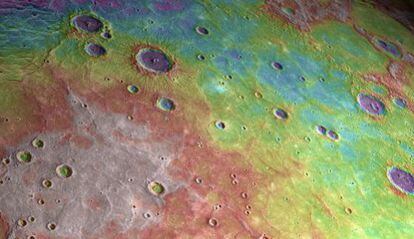 Imagen del hemisferio Norte de Mercurio tomada con los instrumentos de la nave Messenger y abarcando una zona de unos 1.200 kilómetros.