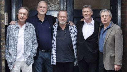 Desde la izquierda, Eric Idle, John Cleese, Terry Gilliam, Michael Palin y Terry Jones en Londres en junio pasado.