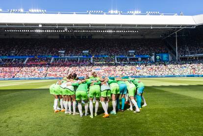 Las jugadoras del Wolfsburgo femenino, momentos antes de la final. 