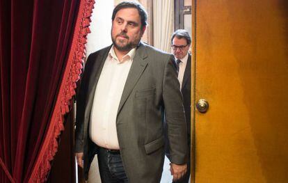Oriol Junqueras (delante) y Artur Mas, el pasado 19 de diciembre.