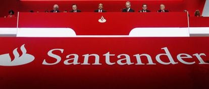 Vista de una Junta General del Banco Santander. 