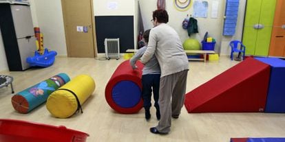 Una terapia para menores con autismo en Valencia. 