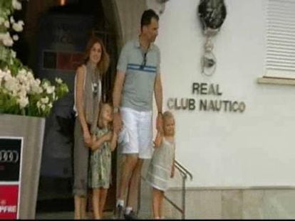 La Princesa y las Infantas acuden al Club Náutico a buscar a Don Felipe