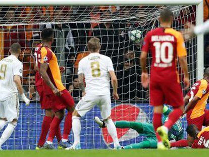 Un Real más jabato evita un posible batacazo y vence al Galatasaray con más juego que goles, y con Courtois, Valverde y Rodrygo al frente