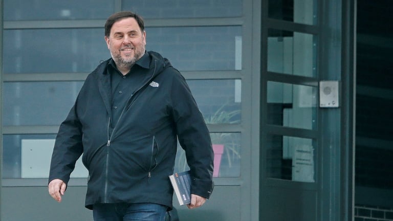 El exvicepresidente de la Generalitat Oriol Junqueras, en una de sus salidas de prisión de la cárcel de Lledoners.