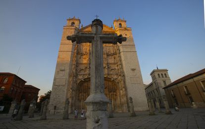 Iglesia de San Pablo, en Valladolid, de la que parte la ruta turística de 'El hereje', de Delibes.