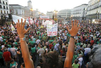 Según los cálculos realizados por este periódico, 41.400 personas participaron ayer en la marcha entre la plaza de Neptuno y la Puerta del Sol.