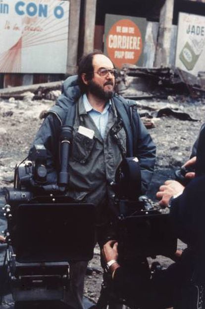 Stanley Kubrick, durante el rodaje de 'La chaqueta metálica' en 1986.