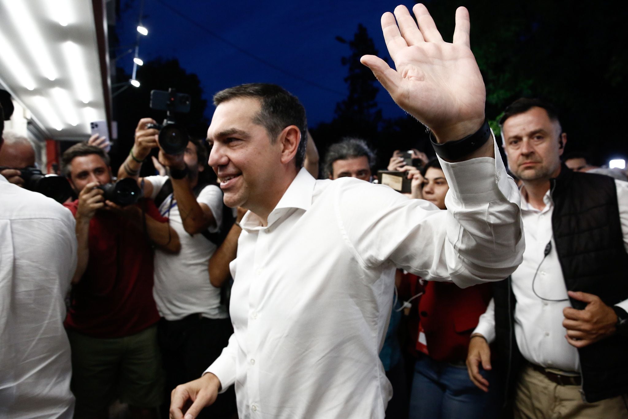 Alexis Tsipras. a su llegada a la sede del partido en Atenas este domingo. 