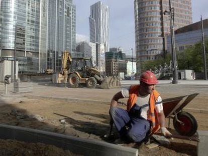 Obras en una rotonda en Varsovia. 