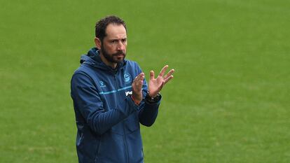 Pablo Machín durante su etapa al frente del Alavés.