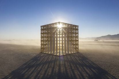 'Reinaxement', la obra 'fallesca' que Pink Intruder llevó a la última edición del Burning Man Festival. |