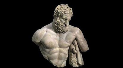 La mitad de la estatua del <i>Hércules cansado</i> que estaba en el museo de Bellas Artes de Boston.