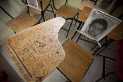 Un pupitre de la Escuela Normal de Ayotzinapa.