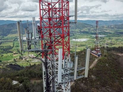 Torre de telecomunicaciones desplegada por Ezentis.
