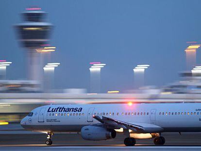 Un AirbusA321-200 de Lufthansa en el aeropuerto de Munich en febrero de 2014