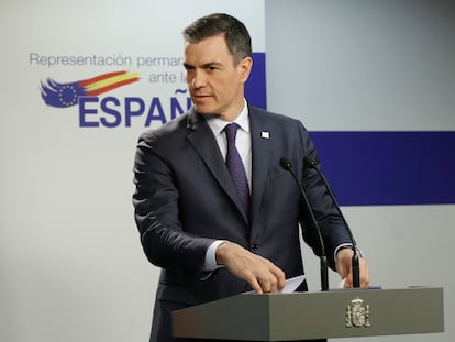 Brussels (Belgium), 24/03/2023.- Spain's Prime Minister Pedro Sanchez speaks during a press conference at the end of an EU Summit in Brussels, Belgium, 24 March 2023. EU leaders met for a two-day summit to discuss the latest developments in relation to 'Russia's war of aggression against Ukraine' and continued EU support for Ukraine and its people. The leaders were also debating on competitiveness, single market and the economy, energy, external relations among other topics, including migration. (Bélgica, Rusia, España, Ucrania, Bruselas) EFE/EPA/OLIVIER HOSLET
