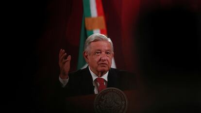 El presidente de México, Andrés Manuel López Obrador, durante su conferencia de prensa matutina, este viernes.