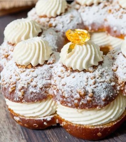 Roscón de Reyes relleno de nata de Mamma Framboise.