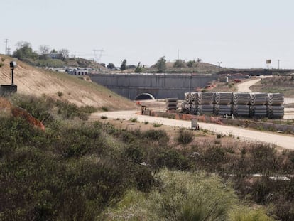 Obras abandonadas de la compañía OHL en el término municipal de Navalcarnero