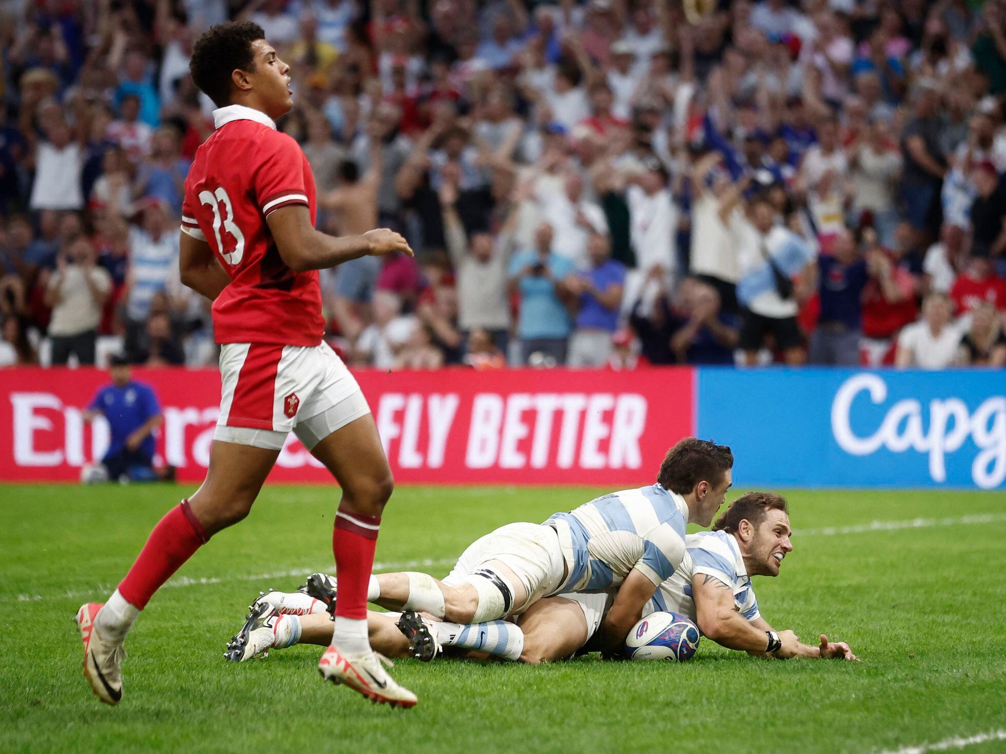 Argentina vence a Gales y se convierte en semifinalista por la