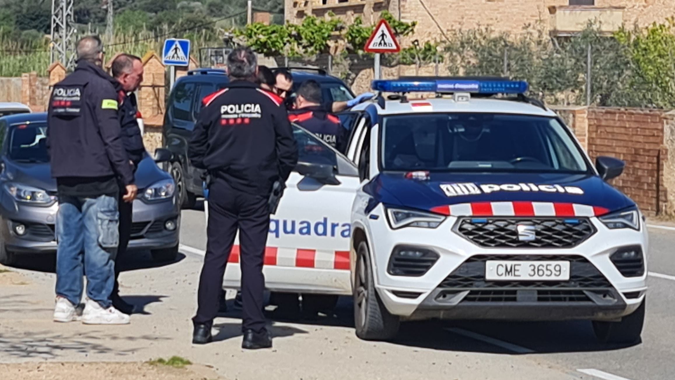 Un hombre mata a su pareja y sus dos hijos en el Prat de Llobregat