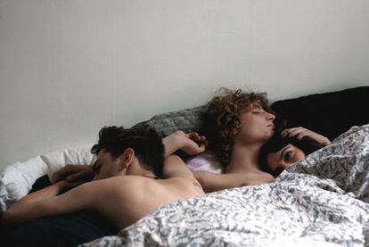 Un fotograma de <i>Los amores imaginarios</i> con Xavier Dolan, a la izquierda, Monia Chokri y Niels Schneider.