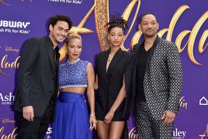 De izquierda a derecha: Trey Smith, Jada Pinkett Smith, Willow Smith y Will Smith, en el estreno de 'Aladdin', el pasado martes en Los Ángeles.