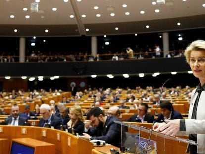 La presidenta de la Comisión Europea, Ursula von der Leyen, ayer en el Parlamento Europeo.