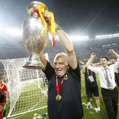 29 de junio de 2008. Final de la Eurocopa de Austria y Suiza entre Alemania y Espa–a. Celebración española. Luis Aragonés.