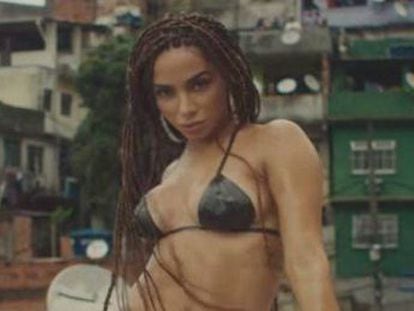 El nuevo videoclip de la superestrella brasileña, visto por 60 millones de personas en Youtube, rebosa de sensualidad y polémica