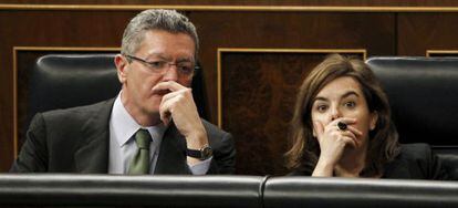 Gallardón y Saenz de Santamaría, en el Congreso.