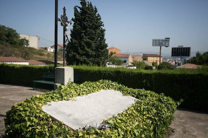 Monument als cinc militars afusellats.