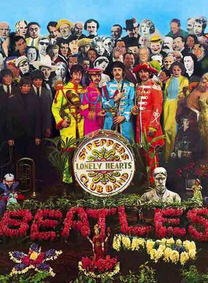 Portada del disco<i> Sgt. Pepper's lonely Hearts Club Band,</i> de los Beatles.