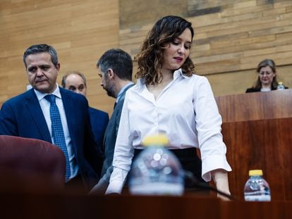 La presidenta de Madrid, Isabel Díaz Ayuso, llegaba el jueves al pleno de la Asamblea.